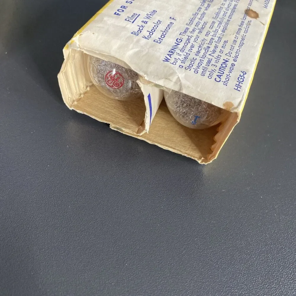 Vintage Photography Flash Bulbs Flash Cubes Lot GE M2 GE #5 Focal Collectibles